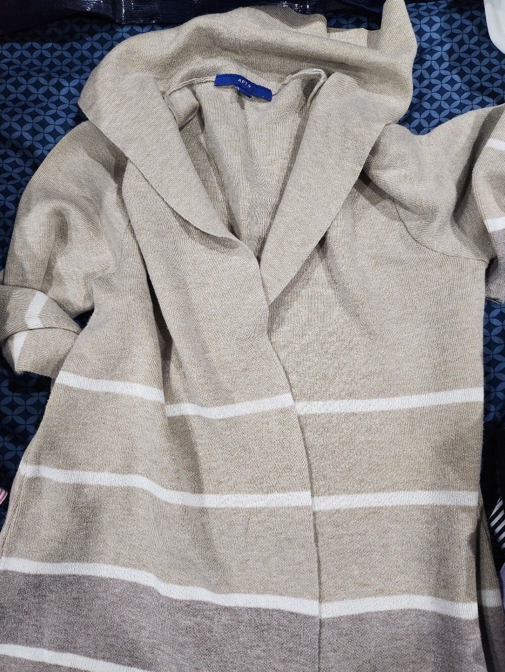 1997. Fire SALE get closet clearout apparel lot Womens EUC Shirts🎁